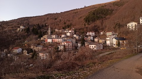 "La Scuola" Centro Di Agreggazione Sociale Circolo ACLI Torrio Val D'aveto