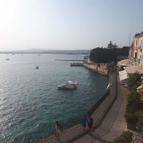 Palazzo Alfeo - Luxury Apartments Ortigia