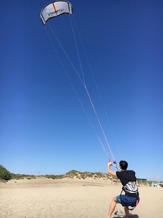 Scuola Kitesurf Roma - Kitesurfing Ostia