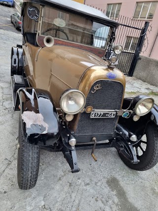 Autocarrozzeria Santa Chiara Snc Di Martelli E Caffarena