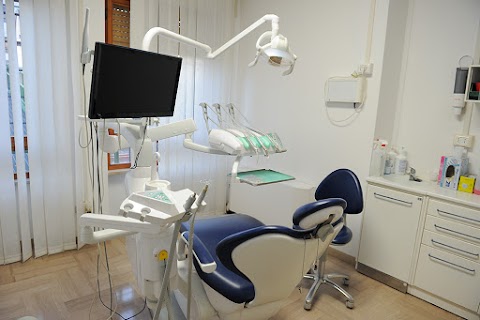 Dr.Maurizio Bellini odontoiatra Studio Dentistico