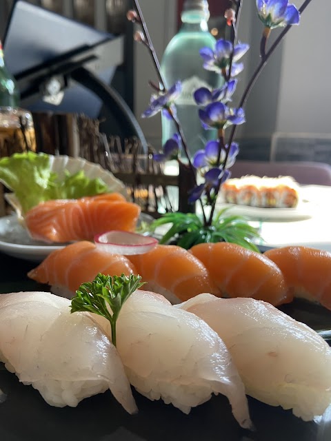 Mizuki Fusion Restaurant - Sushi