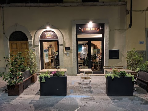 DAMBA Tuscan Diner