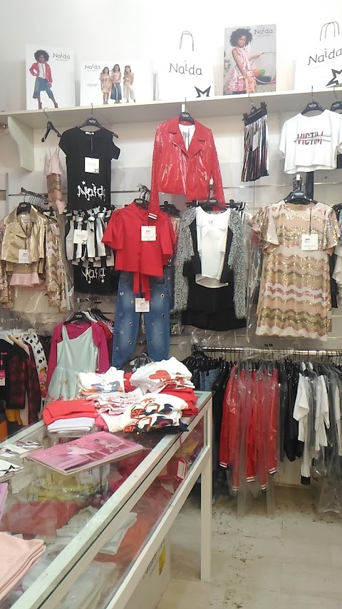 Il Piccolo Principe Abbigliamento Bambini e Ragazzi Levi's Esprit kid Desigual Alice Pi Sarah Chole