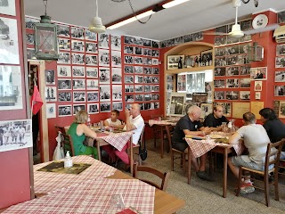 La Bottega del Paese di Don Camillo