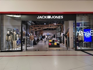 JACK & JONES