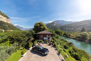 Torbole Holiday House - Garden & River