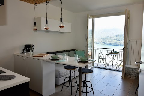 Italian Vacation Homes - La Petite Maison du Lac