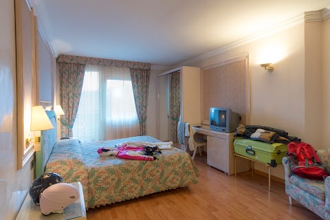 Hotel Comano Cattoni Holiday