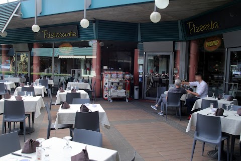 PIRAMID pizzeria ristorante la fontana srl