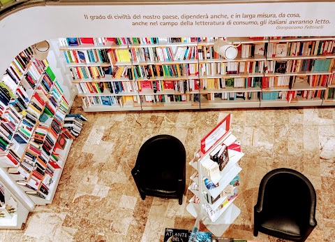 laFeltrinelli Librerie