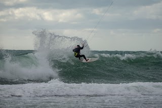 scuola kitesurf Puglia corsi e lezioni a Bari Taranto Brindisi