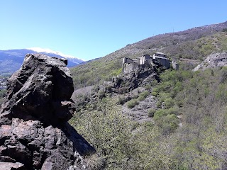 Escursione dal Castello di Quart sino a Nus