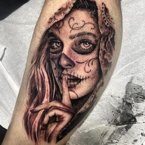 Living Colors Tattoo Body Piercing Di Marco Beniero