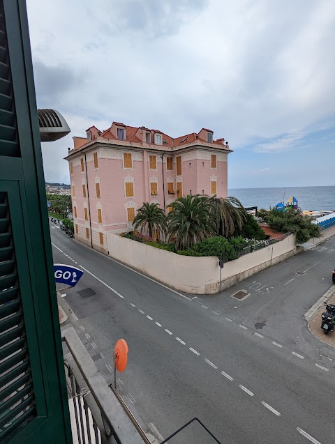 Hotel Aurora - Albergo sul lungomare di Varazze