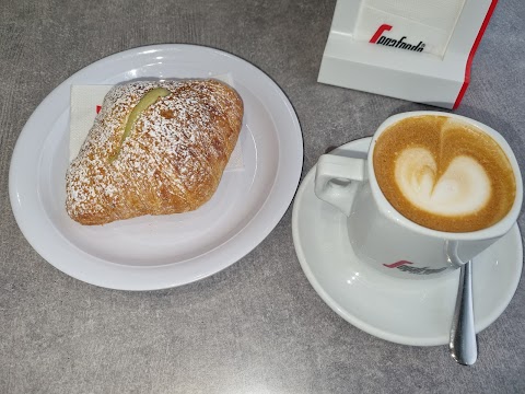 Segafredo Caffè - Pasticceria Caffetteria Cavicchio