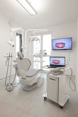 Studio Dentistico Mondear | Dental Family