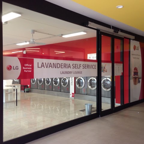 Lavanderia self service LG Bologna Laundry Lounge