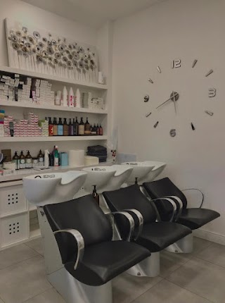 Nabi Style parrucchiere centro estetico nail bar