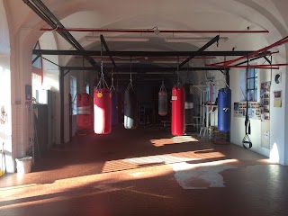 GHIRLANDINA BOXE - scuola di pugilato maschile e femminile