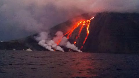 Da Massimo Dolcevita Group Lipari Escursioni alle Eolie Scalata al cratere di Stromboli