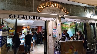 Chantilly Cafe' Dei F.Lli Lucarelli (S.N.C.)