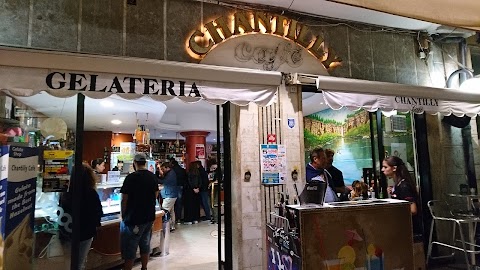 Chantilly Cafe' Dei F.Lli Lucarelli (S.N.C.)