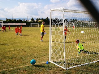 Impianto Sportivo Mollungo - Giovani rossoneri calcio Milan Academy