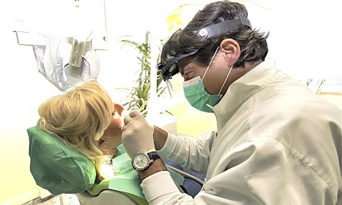 Dentista Maurizio Mengoni