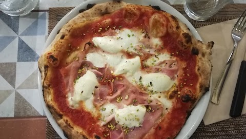 L’artigiano Trattoria pizzeria