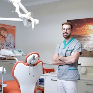 Dr. Enrico Barbero, Dentista