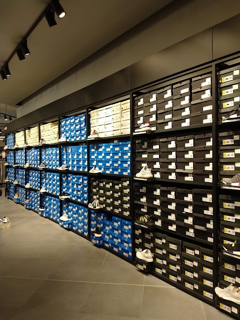 adidas Outlet Store Molfetta