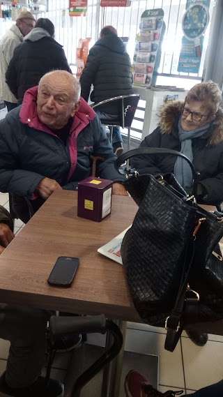 Cafeteria Paride - Tabacchi E Lotto Di Nerini Paride