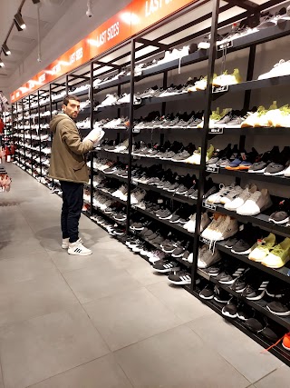 Nike - Outlet Castel Guelfo