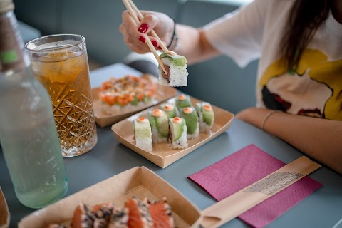 Rhio Sushi & Pokè