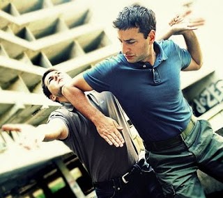 DIFESA PERSONALE - Francesco Russo - Krav Maga - Police Training System