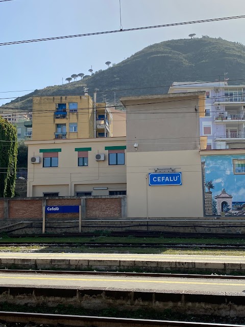 Stazione Ferroviaria di Cefalù