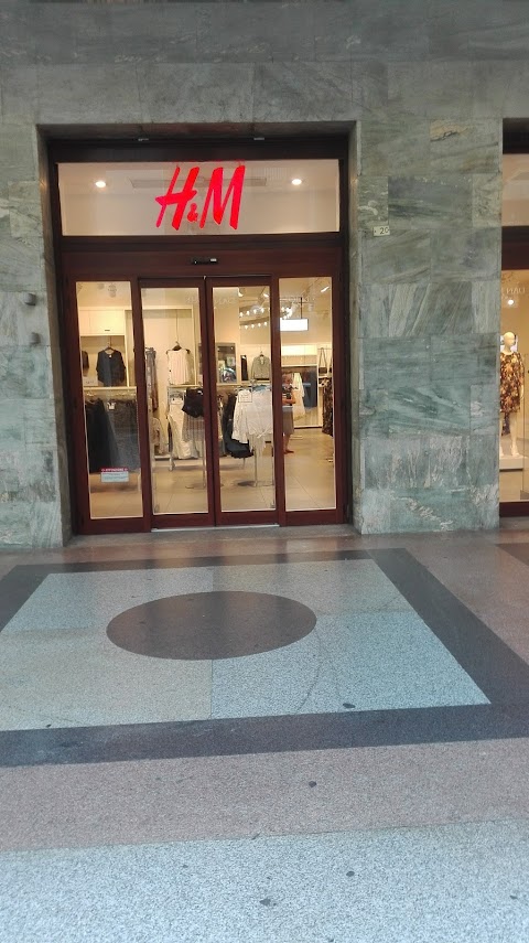 H&M