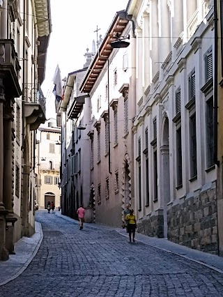 L'ibiscus e il mare appartamento Bergamo centro