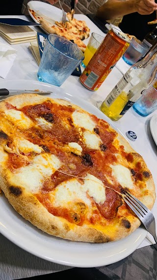 "Le 3 Stazioni" Street Food Pizzeria