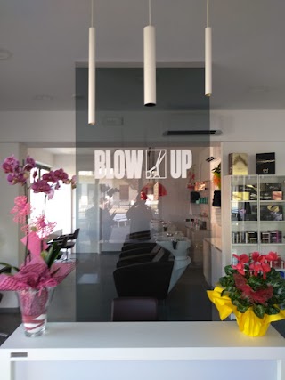 Blow Up Studio Acconciature