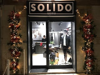 Solido uomo