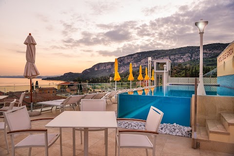 Sky Pool Hotel Sole Garda