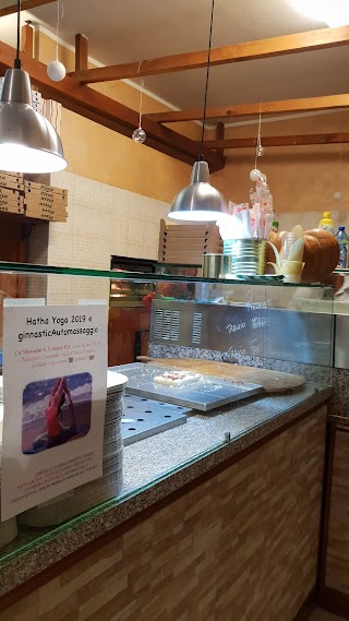 Pizzeria D'Asporto Il Mattarello Di Giuriola Moira