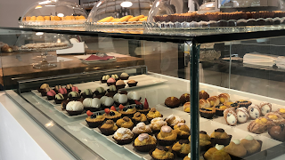 Dolce caffè' bistro' patisserie