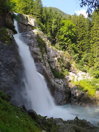 Cascata Di Lares