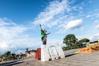 the Backyard Skatepark - Lezioni di Skate & Skate club