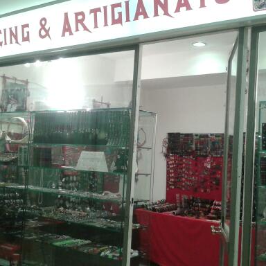 Piercing & artigianato nativi