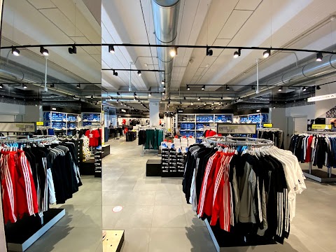 adidas Outlet Store Locate di Triulzi