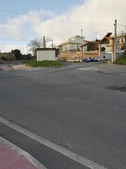 Autolavaggio/Car wash Di Tinco - Ginosa